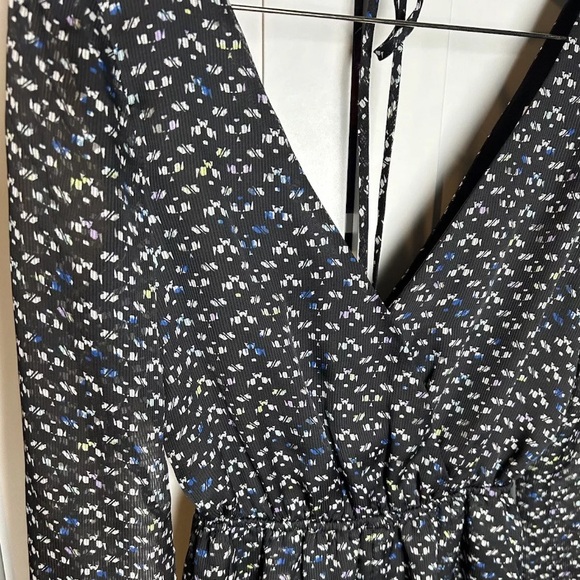 Revolve-BCBGeneration Surplice Romper in Black Combo Size M Tie Back Long Sleeve - Picture 7 of 12